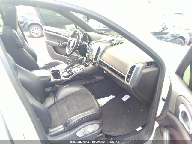 WP1AA2A26JKA00571 Porsche Cayenne