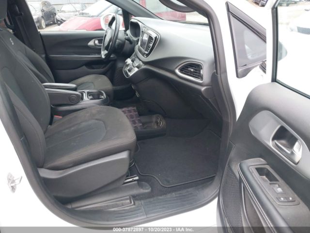 2020 CHRYSLER PACIFICA 2C4RC1FG9LR183126 Photo 4