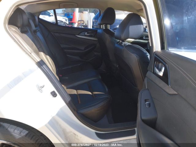 1N4AA6AP1JC375742 Nissan MAXIMA SV