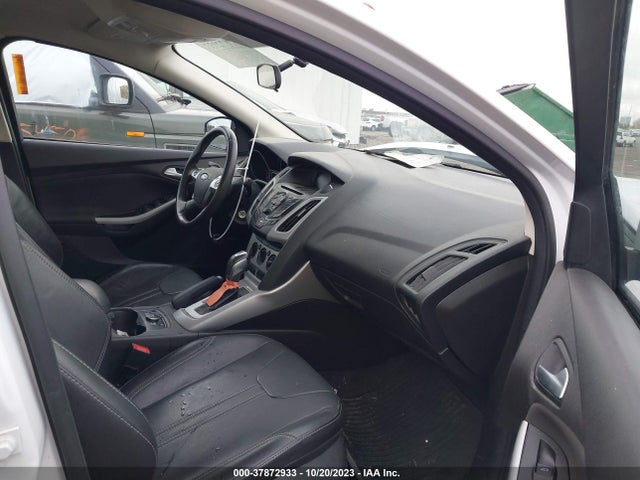 Ford FOCUS SE 2014 1FADP3F2XEL298737 Image 5