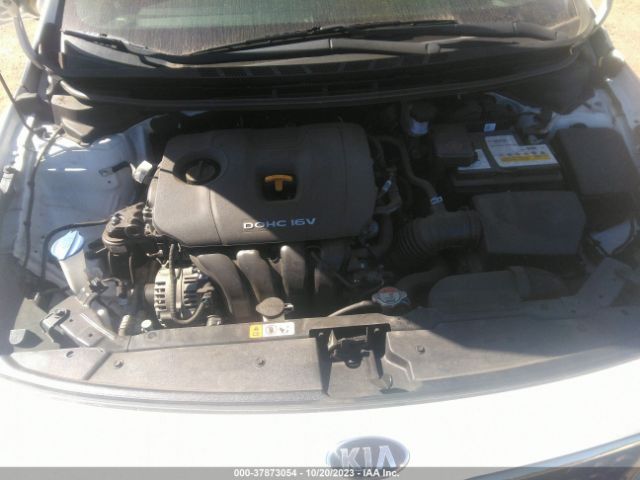 3KPFK4A7XJE214784 KIA FORTE LX