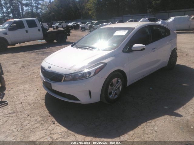 3KPFK4A7XJE214784 KIA FORTE LX