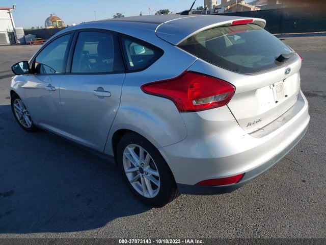 Ford FOCUS SE 2016 1FADP3K27GL294833 Image 3