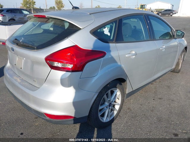 Ford FOCUS SE 2016 1FADP3K27GL294833 Image 4