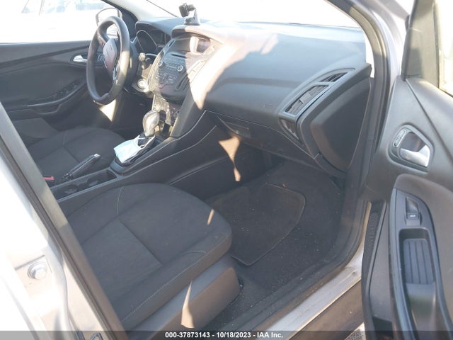 Ford FOCUS SE 2016 1FADP3K27GL294833 Image 5