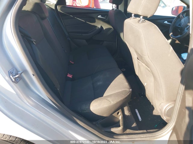 Ford FOCUS SE 2016 1FADP3K27GL294833 Image 8