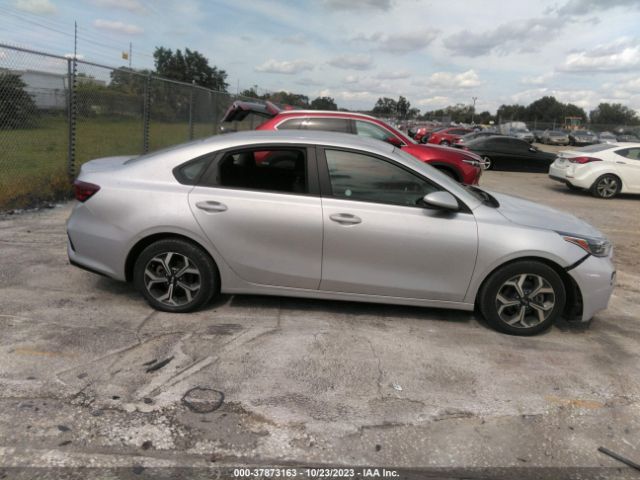 3KPF24AD0ME327167 KIA Forte Lxs