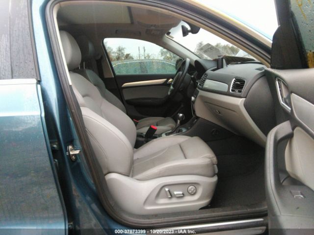 WA1JCCFS4JR010110 Audi Q3 2.0t Sport Premium/2.0t Premium