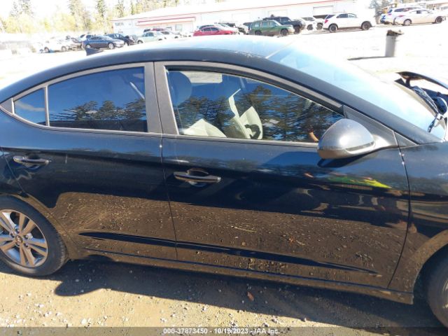 KMHD84LF2HU103681 Hyundai ELANTRA SE