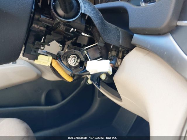 KMHD84LF2HU103681 Hyundai ELANTRA SE