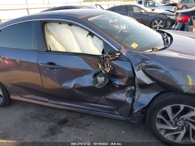 19XFC2F77GE073157 Honda Civic Sedan Ex
