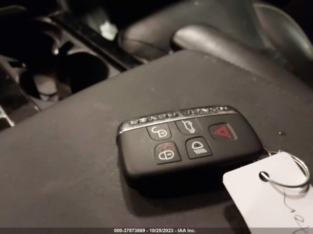 SALRRBBK2HA024273 Land Rover Discovery Hse