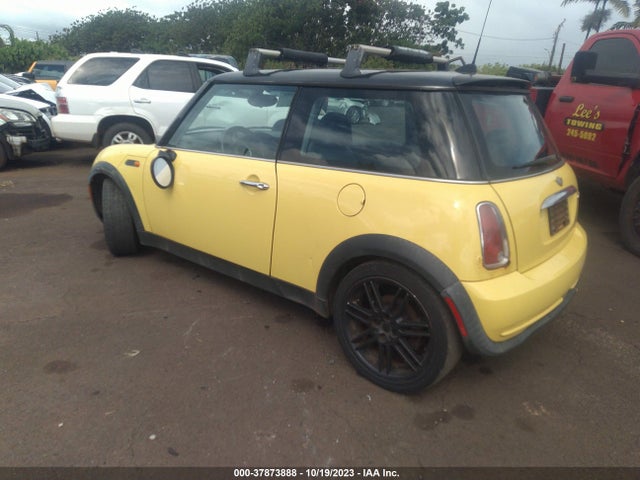2006 MINI COOPER WMWRC33586TK65406 Photo 2