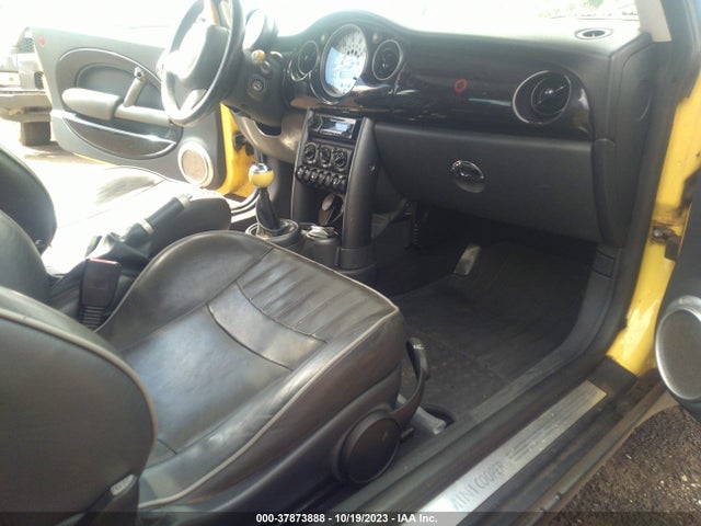 2006 MINI COOPER WMWRC33586TK65406 Photo 4