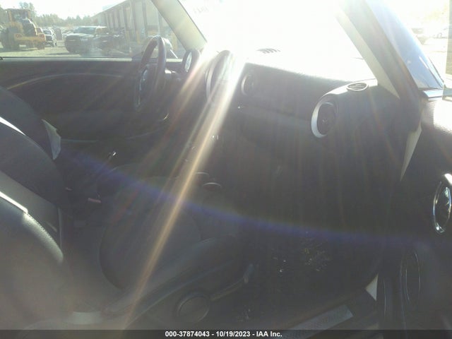 2011 MINI COOPER S CLUBMAN WMWZG3C50BTY35199 Photo 4