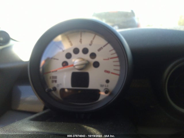 2011 MINI COOPER S CLUBMAN WMWZG3C50BTY35199 Photo 6