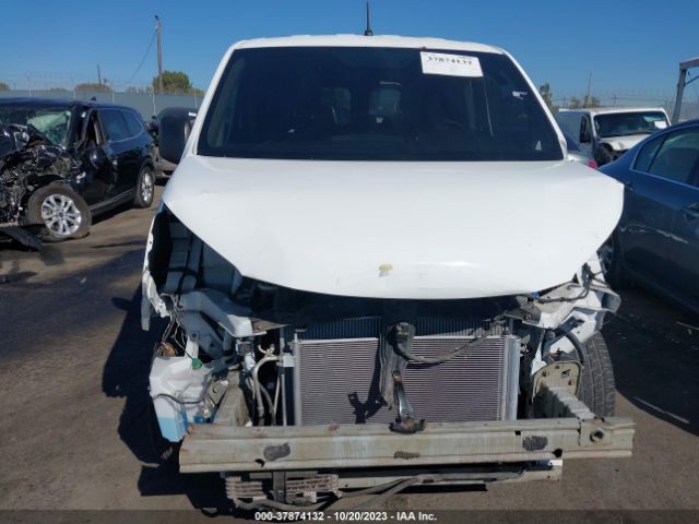 3N6CM0KN8FK705914 Nissan Nv200 S/sv