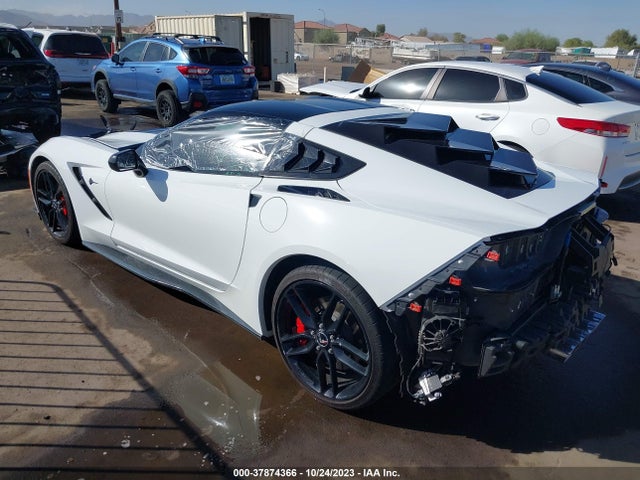 Chevrolet Corvette 2lt 2015 1G1YD2D75F5122903 Image 3