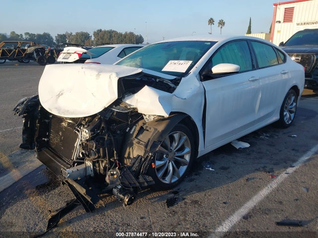 1C3CCCBB0FN639063 Chrysler 200 S