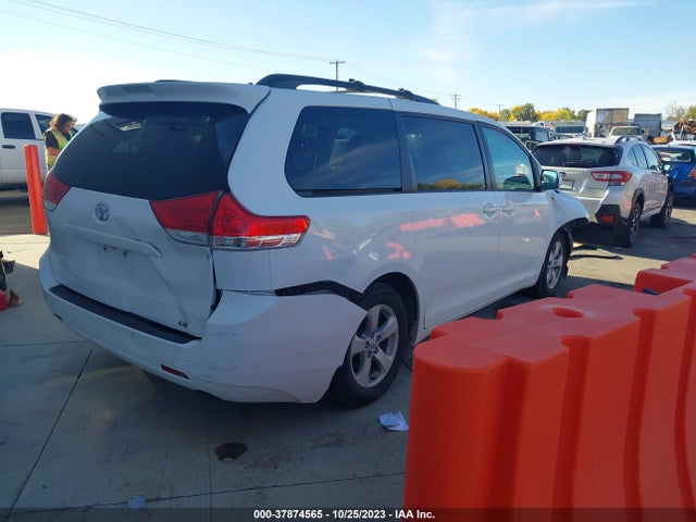 2012 TOYOTA SIENNA LE VIN: 5TDKK3DC9CS238083
