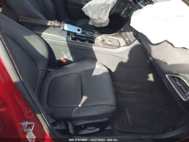 2018 JAGUAR XE SAJAJ4GX6JCP39399 Photo 4