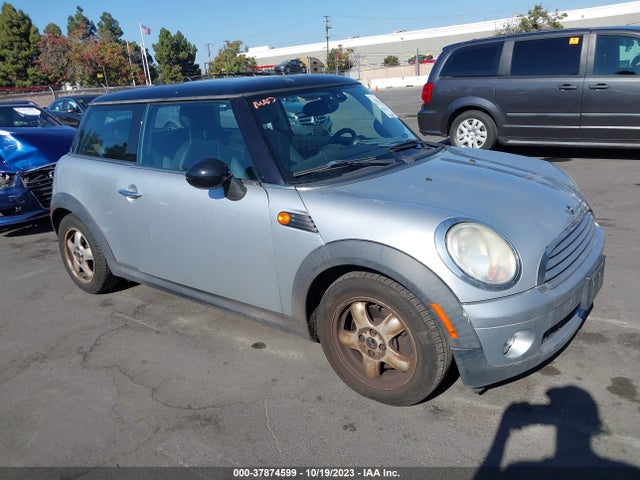 2007 MINI COOPER HARDTOP WMWMF33527TT54004 Photo 0