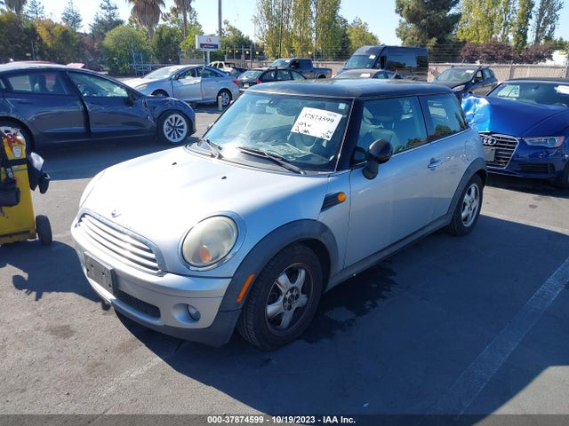 2007 MINI COOPER HARDTOP WMWMF33527TT54004 Photo 1