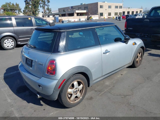 2007 MINI COOPER HARDTOP WMWMF33527TT54004 Photo 3