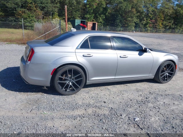 Chrysler 300 Limited 2015 2C3CCAAG8FH921946 Image 4