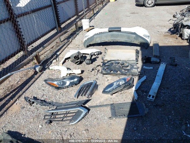 Chevrolet EQUINOX LS 2018 2GNAXHEV5J6271770 Image 12