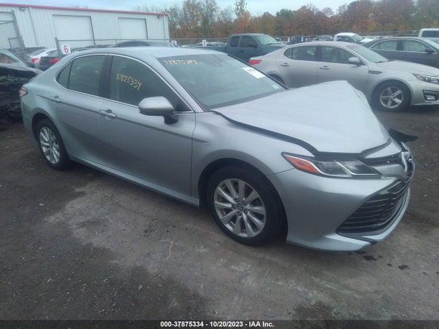 2018 TOYOTA CAMRY JTNB11HK7J3028200 Photo 0