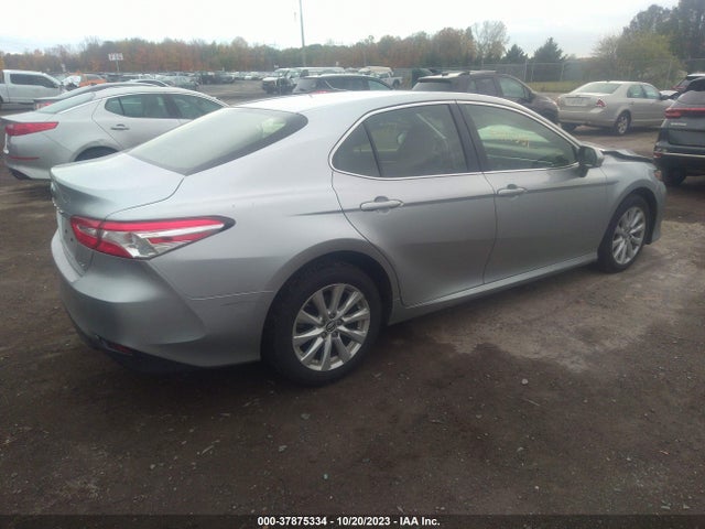 2018 TOYOTA CAMRY JTNB11HK7J3028200 Photo 3
