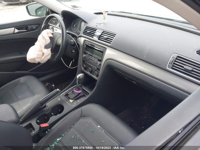 1VWAT7A33EC120892 Volkswagen Passat Wolfsburg Ed