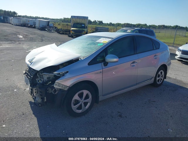 Toyota Prius Two 2015 JTDKN3DU0F0483698 Image 2