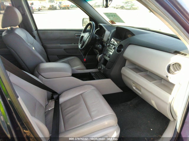 2012 HONDA PILOT TOURING VIN: 5FNYF4H93CB039165