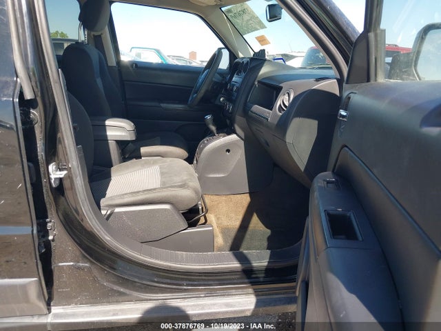 1C4NJPBA3FD359023 Jeep Patriot Altitude Edition