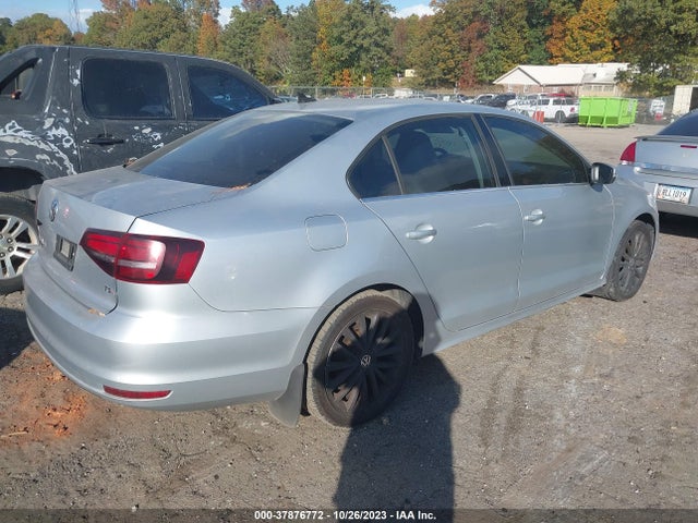 3VWL07AJ2GM249028 Volkswagen Jetta Sedan 1.8t Sel