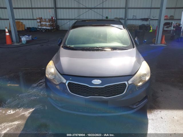 KNAFZ4A86E5104625 KIA FORTE EX
