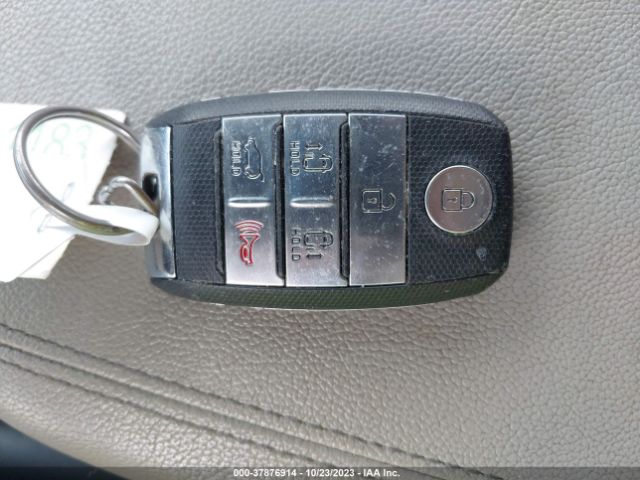 KNDMB5C18L6648538 KIA SEDONA EX