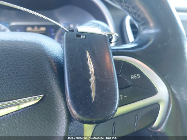Chrysler 200 Limited 2015 1C3CCCAB4FN714428 Image 11