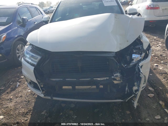 WA1BNAFY5J2110300 Audi Q5 2.0t Tech Premium/2.0t Premium