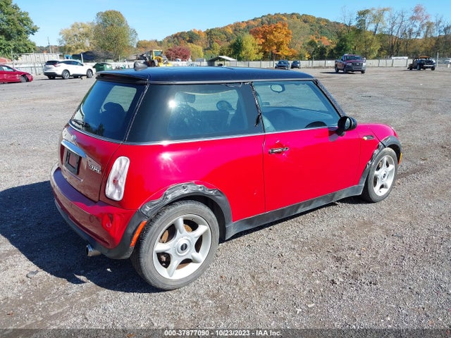 2005 MINI COOPER HARDTOP WMWRC33415TJ67579 Photo 3