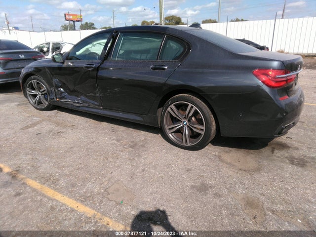 WBA7F0C53JGM23987 BMW 750i