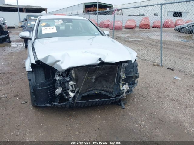 55SWF4JB3HU205632 Mercedes-Benz C 300 Sport/luxury/