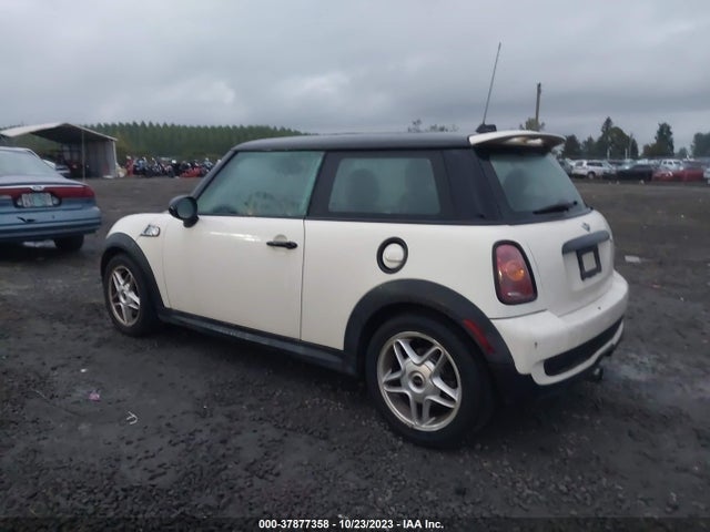 2007 MINI COOPER HARDTOP WMWMF73567TL85330 Photo 2