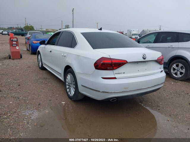 1VWBT7A38HC014723 Volkswagen Passat 1.8t Se
