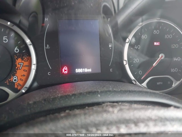 ZACCJBBB3JPH33692 Jeep Renegade Altitude