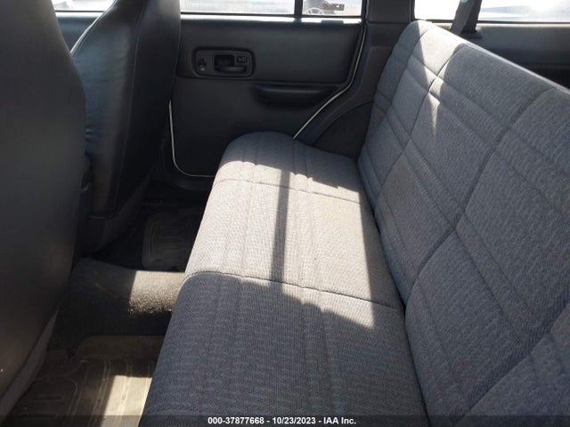2001 JEEP CHEROKEE SPORT VIN: 1J4FT48S21L515705