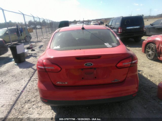 1FADP3F2XGL271377 Ford FOCUS SE