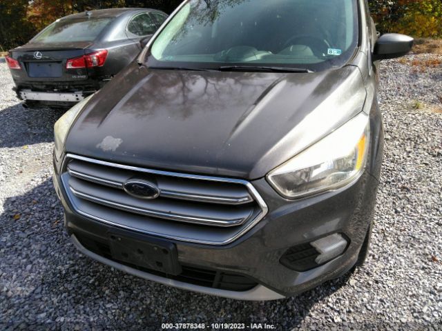 1FMCU9GD8HUE37730 Ford ESCAPE SE